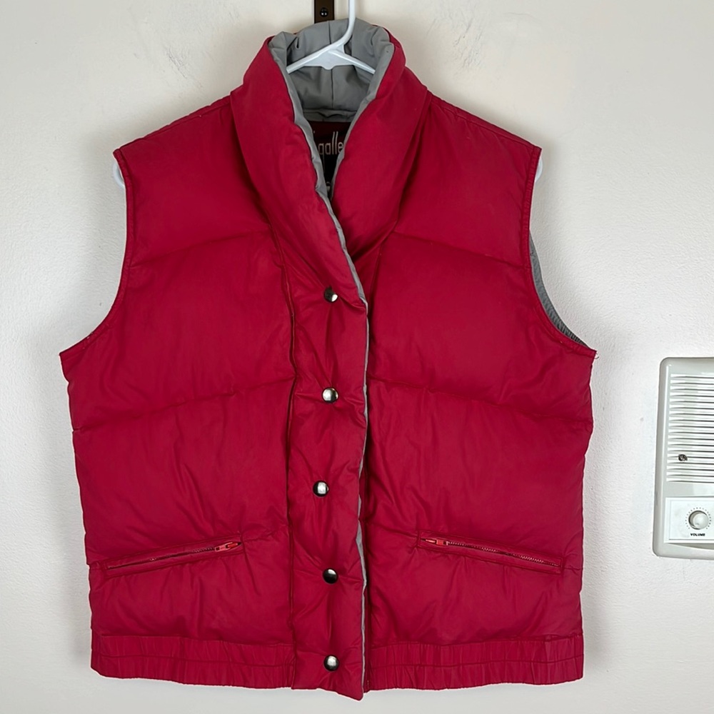 J Gallery Red Down Vest, Vintage, Size Medium, 80% Duck Down & 20% Duck Feathers